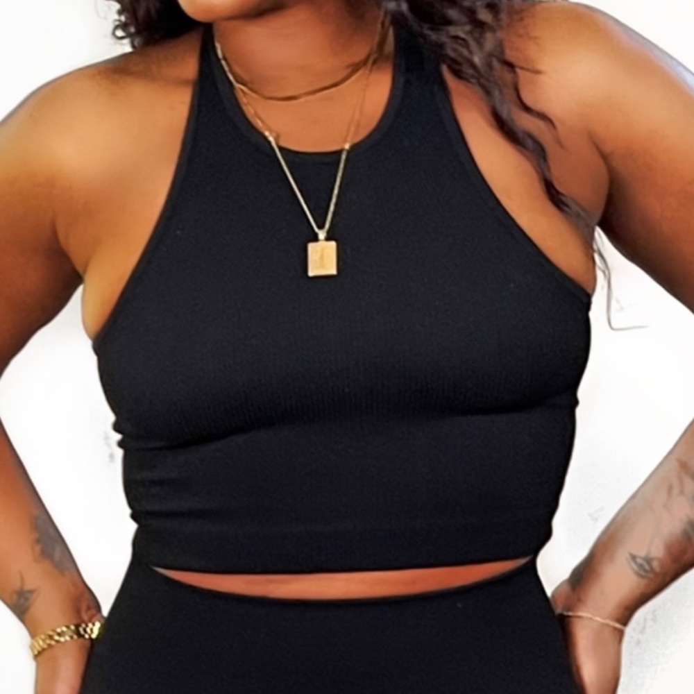 The Nova Ribbed Cropped Top - Black